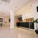 Hotel Paviljoni Slaven 3*
