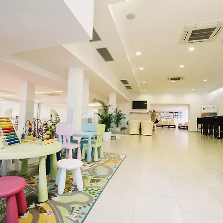 Hotel Paviljoni Slaven 3*