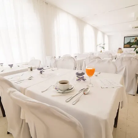 Paviljoni Slaven Szálloda